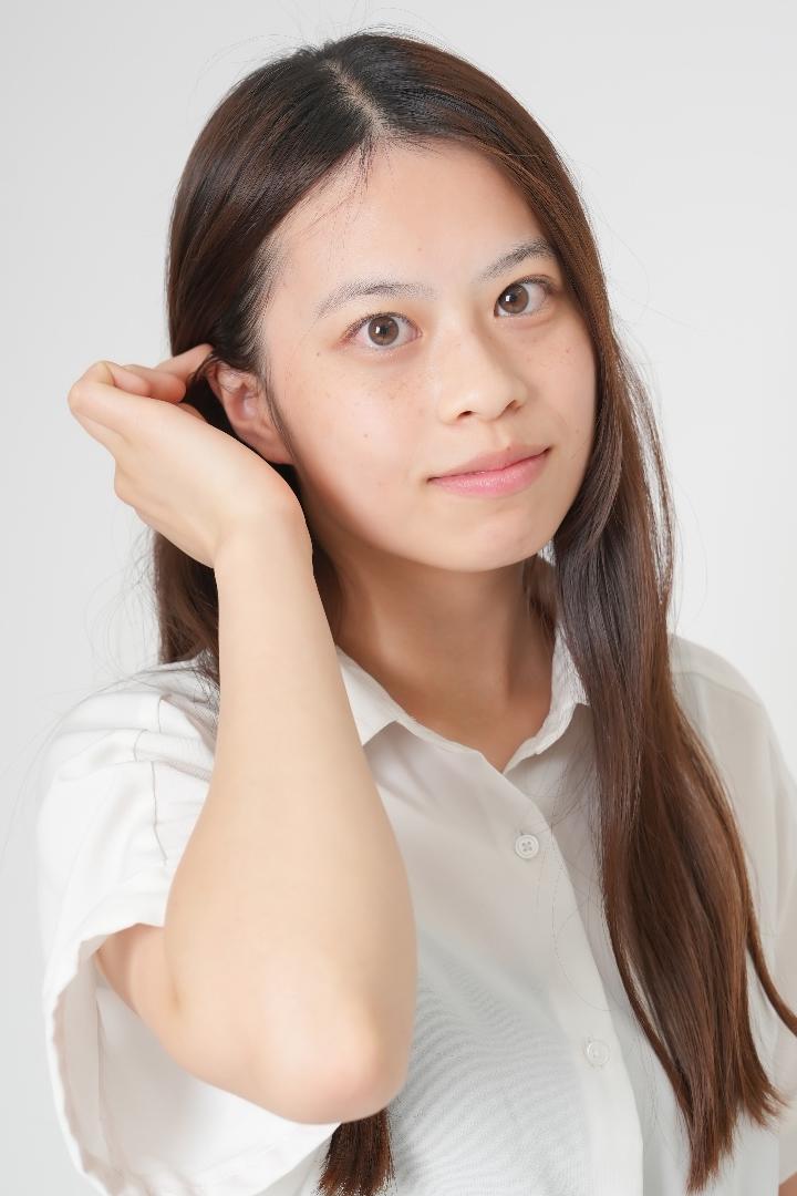 愛咲苺佳